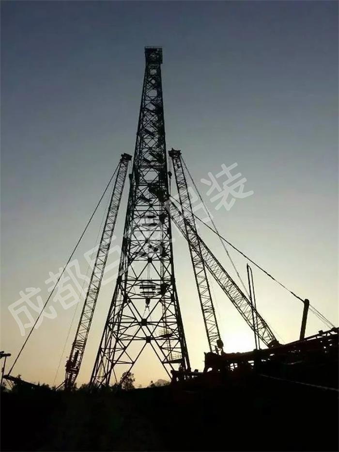 中石油塔架吊裝_副本.jpg 中石油塔架吊裝_副本.jpg